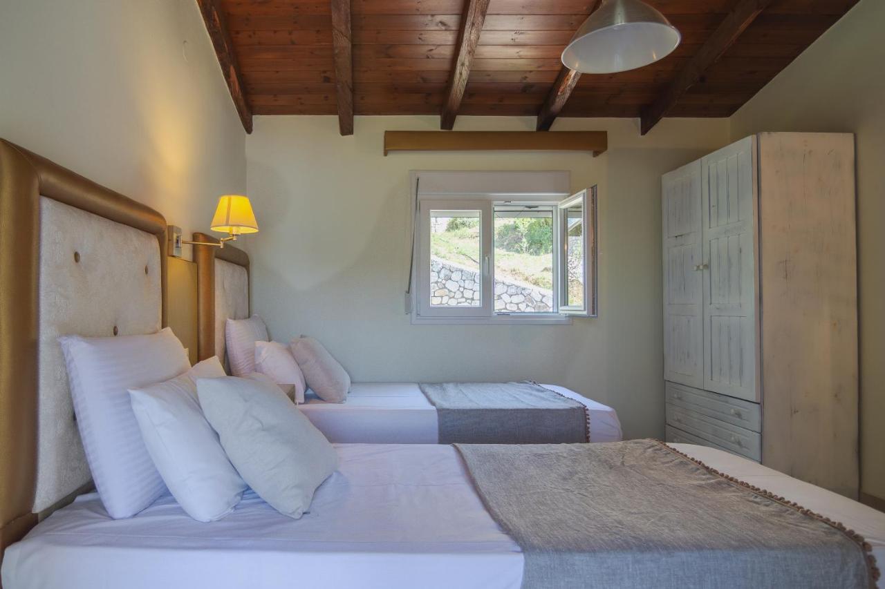 Villa Theodora View Apartments Afroditi Ájosz Jeórjosz Págon Kültér fotó