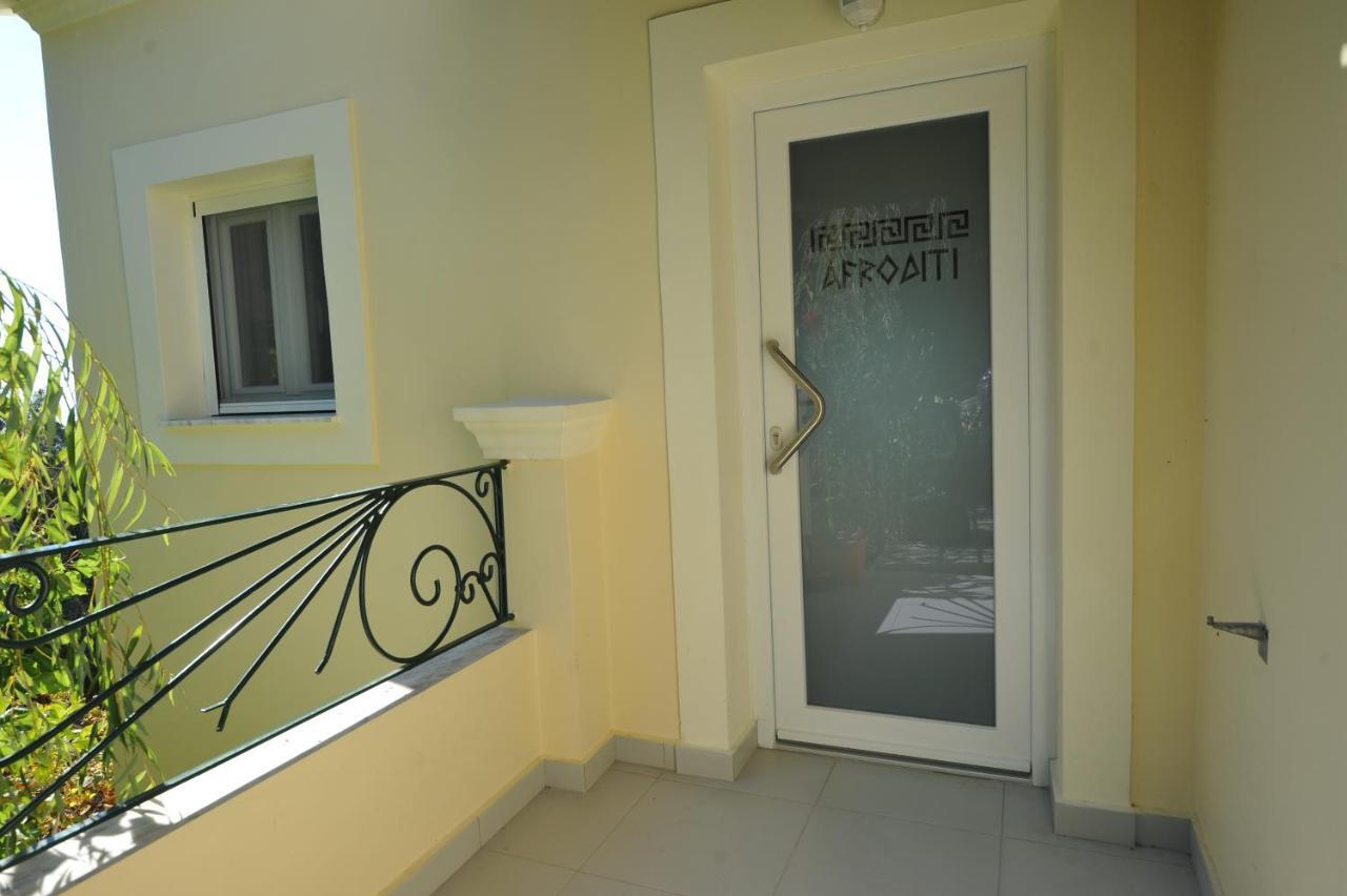 Villa Theodora View Apartments Afroditi Ájosz Jeórjosz Págon Kültér fotó